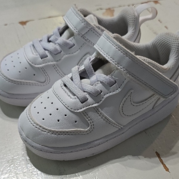 Nike Baby Walker Shoes in White - Picture 4 of 5